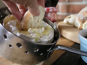 How to make baked camembert
