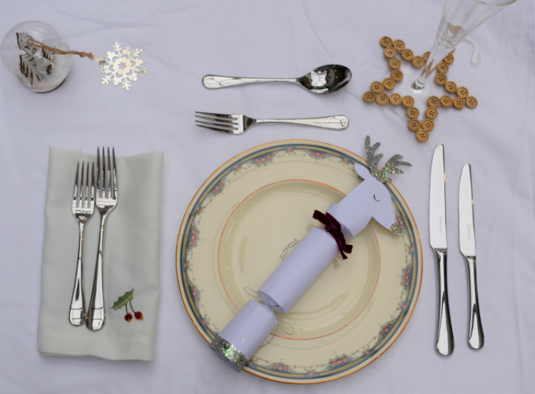 Glitter reindeer Christmas crackers from Idyll Home