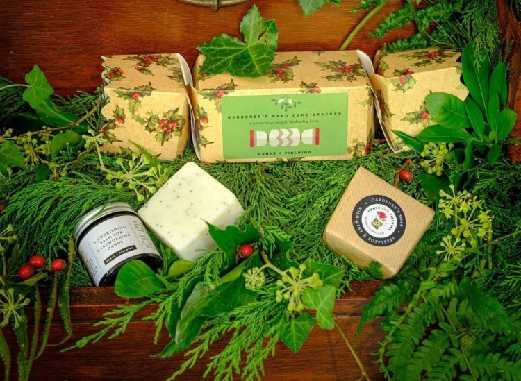 The Cosy Home Christmas gift guide for gardeners